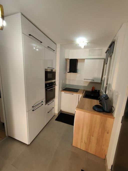Joli Appartement Au Pied Du Tramway Безон Екстериор снимка
