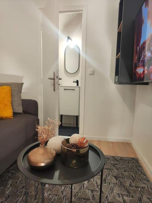 Joli Appartement Au Pied Du Tramway Безон Екстериор снимка
