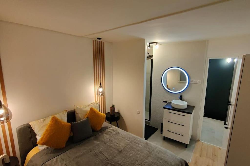 Joli Appartement Au Pied Du Tramway Безон Екстериор снимка